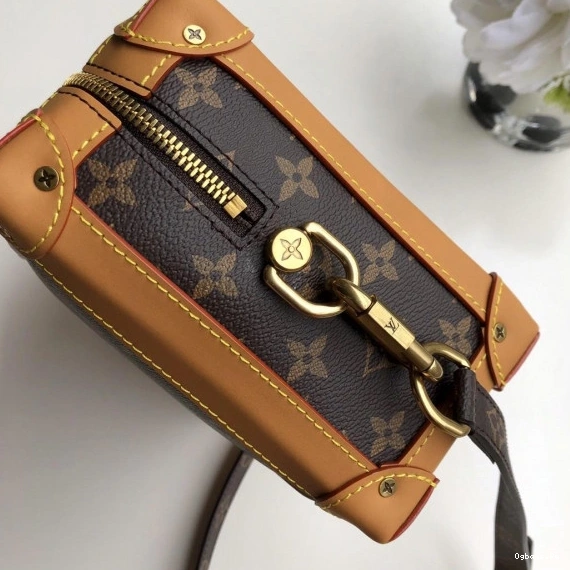 LOUIS BOX VUITTON 0323